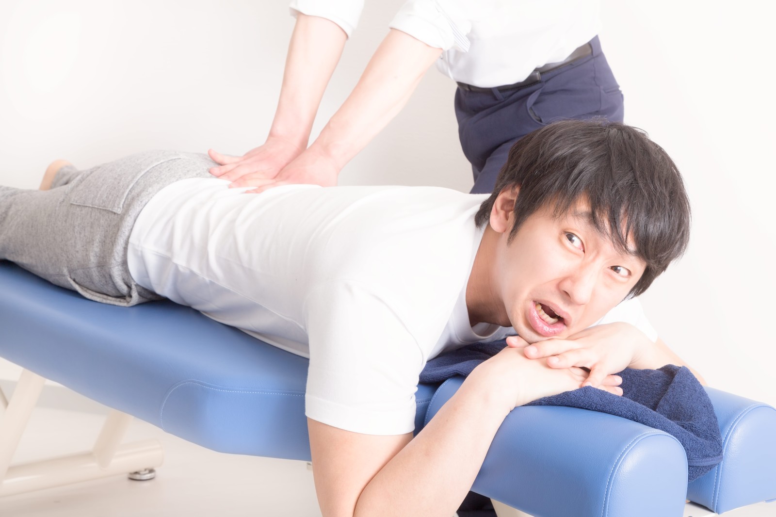 SEIKOTU20150314120333 TP V 1 - たった２つ！超簡単！寝ながら腰痛改善ストレッチの方法とは？